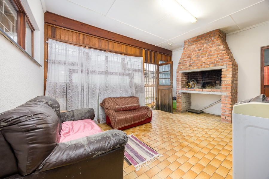 5 Bedroom Property for Sale in Sarepta Western Cape